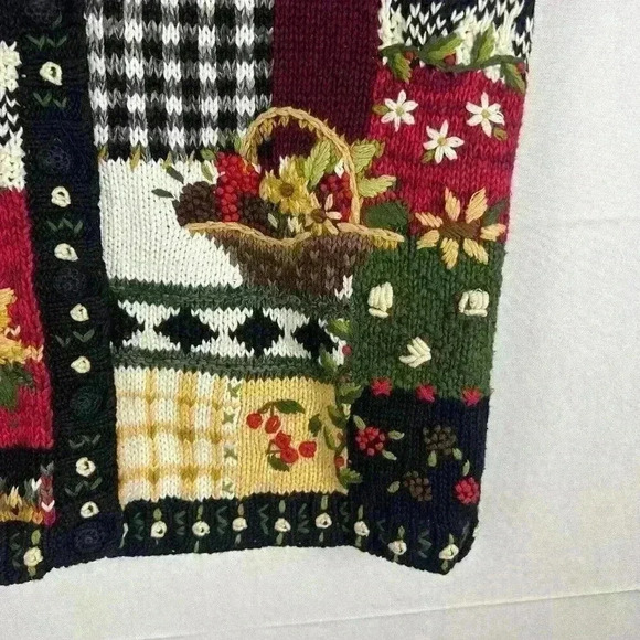 Tiara International Embroidered Button Sweater Vest Floral Rooster Country Large - Picture 9 of 16